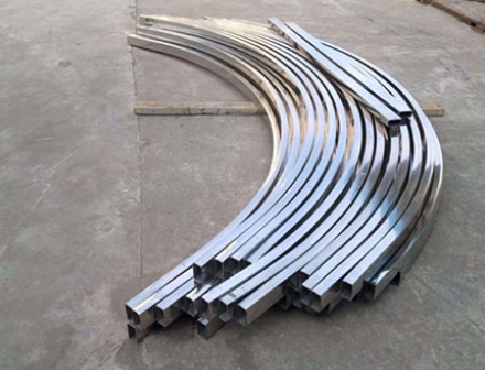 沈阳铝型材拉弯加工：精雕铝艺​